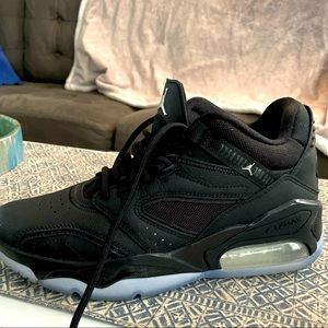 Size 6.5 air Jordan black unisex